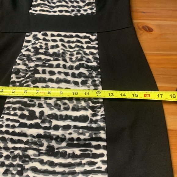 Calvin Klein office dress with stretch, back zipper, pop of colour - Picture 6 of 9